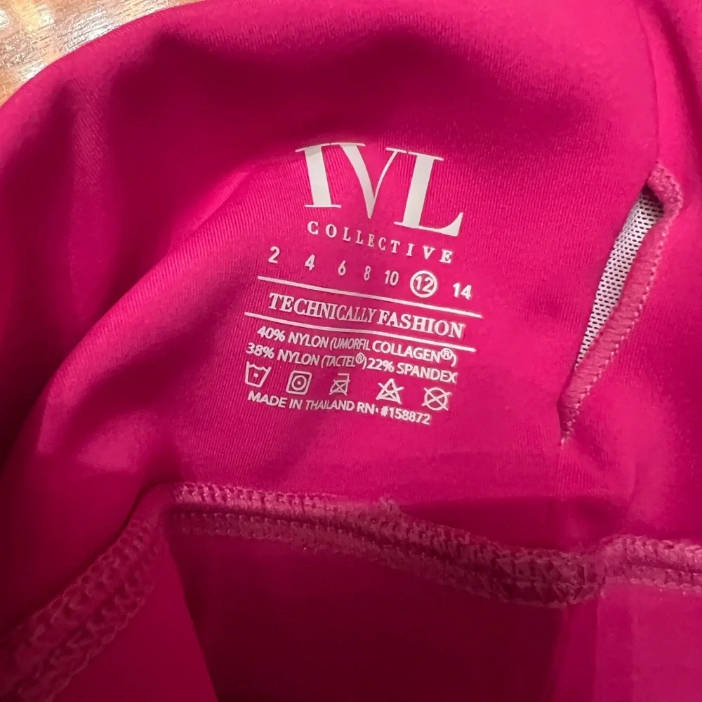 IVL Collective leggings and sports bra - Picture 5 of 5
